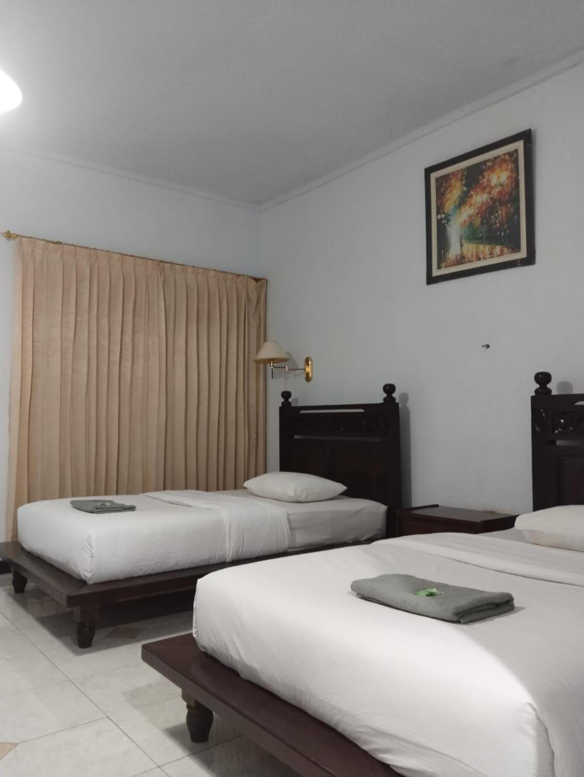 Hotel Lestari Gilimanuk Bagian luar foto